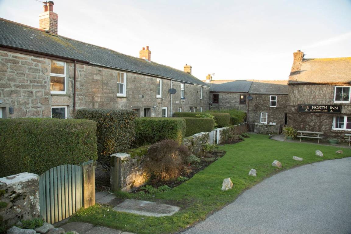 Cottage ∙ 3 Bedrooms ∙ 4 Guests - Saint Just