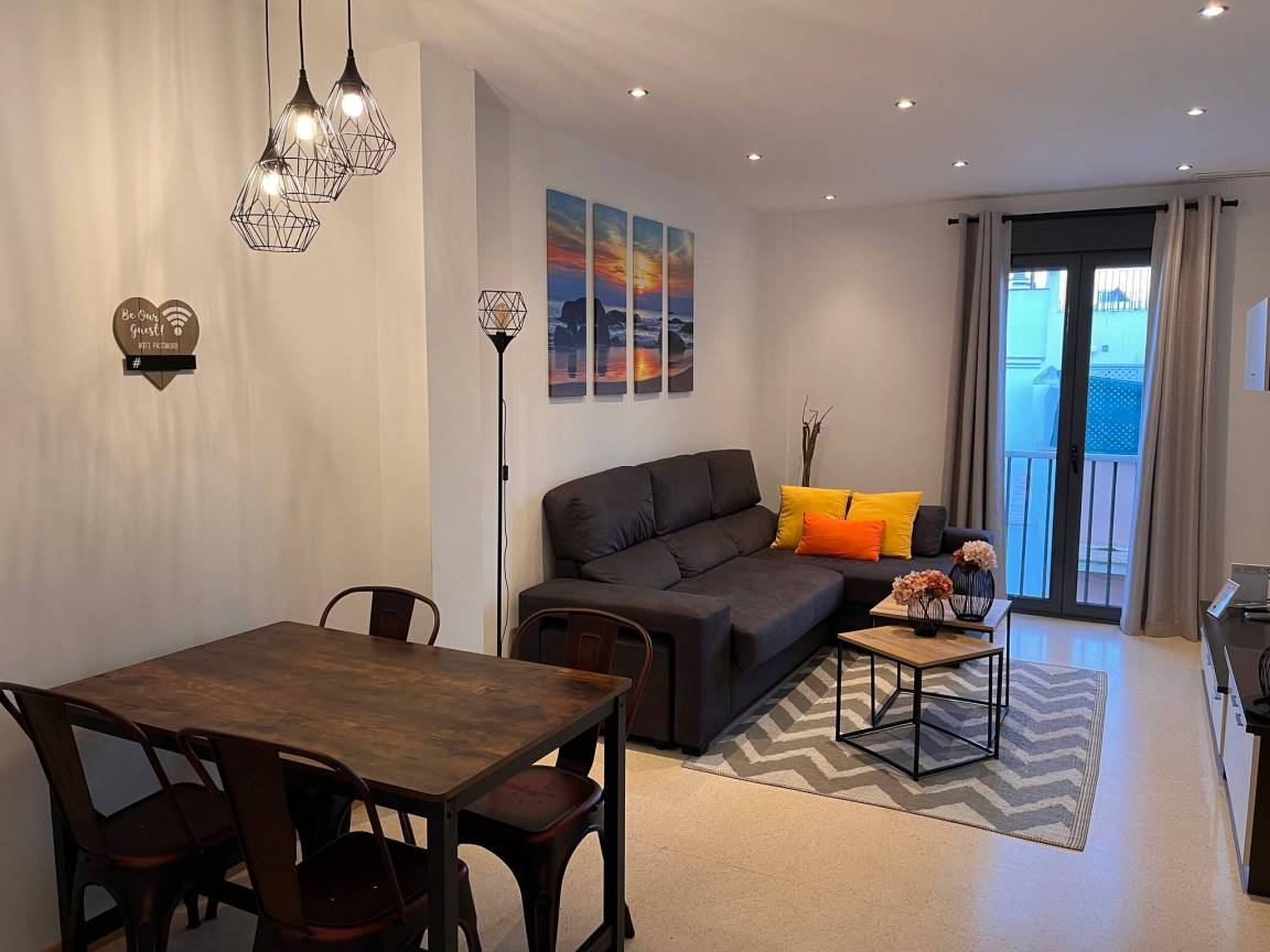 60 M² Apartment ∙ 2 Bedrooms ∙ 4 Guests - Cádiz