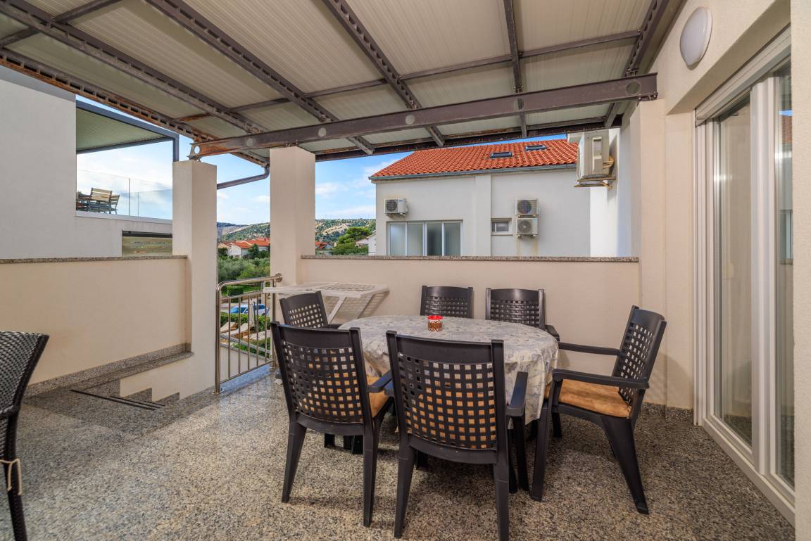 80 M² Ferienwohnung ∙ 3 Schlafzimmer ∙ 7 Gäste - Lopar