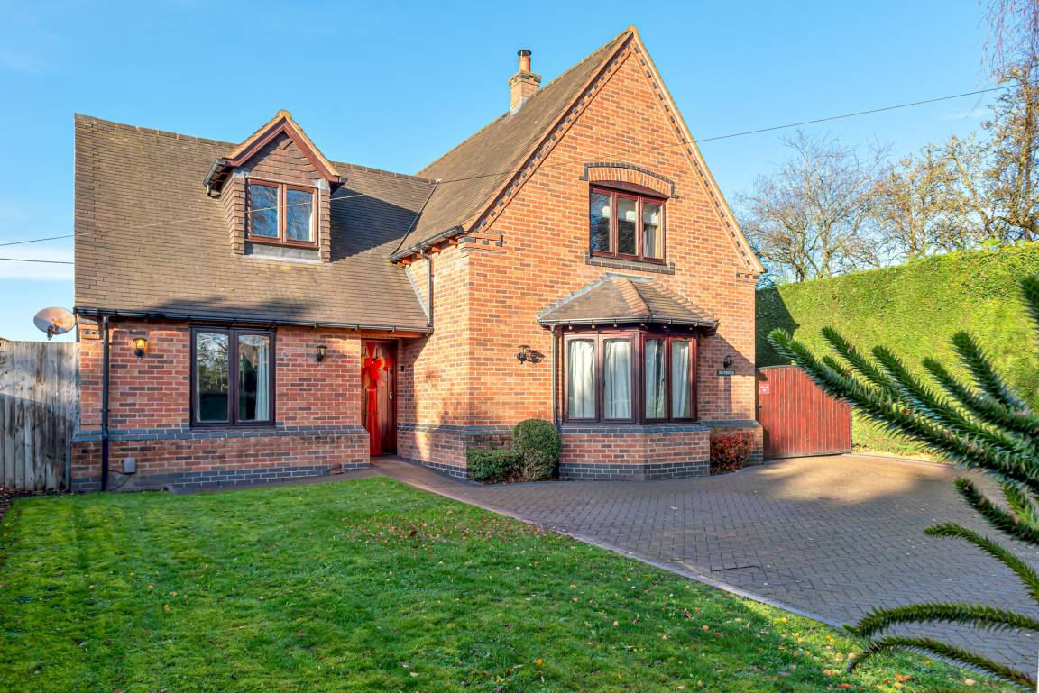 149 M² House ∙ 5 Bedrooms ∙ 13 Guests - Telford
