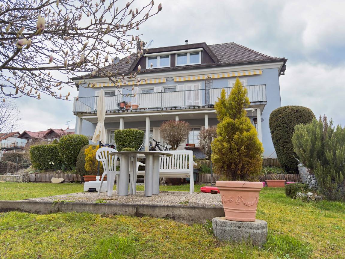 75 M² Ferienwohnung ∙ 1 Schlafzimmer ∙ 2 Gäste - Daisendorf