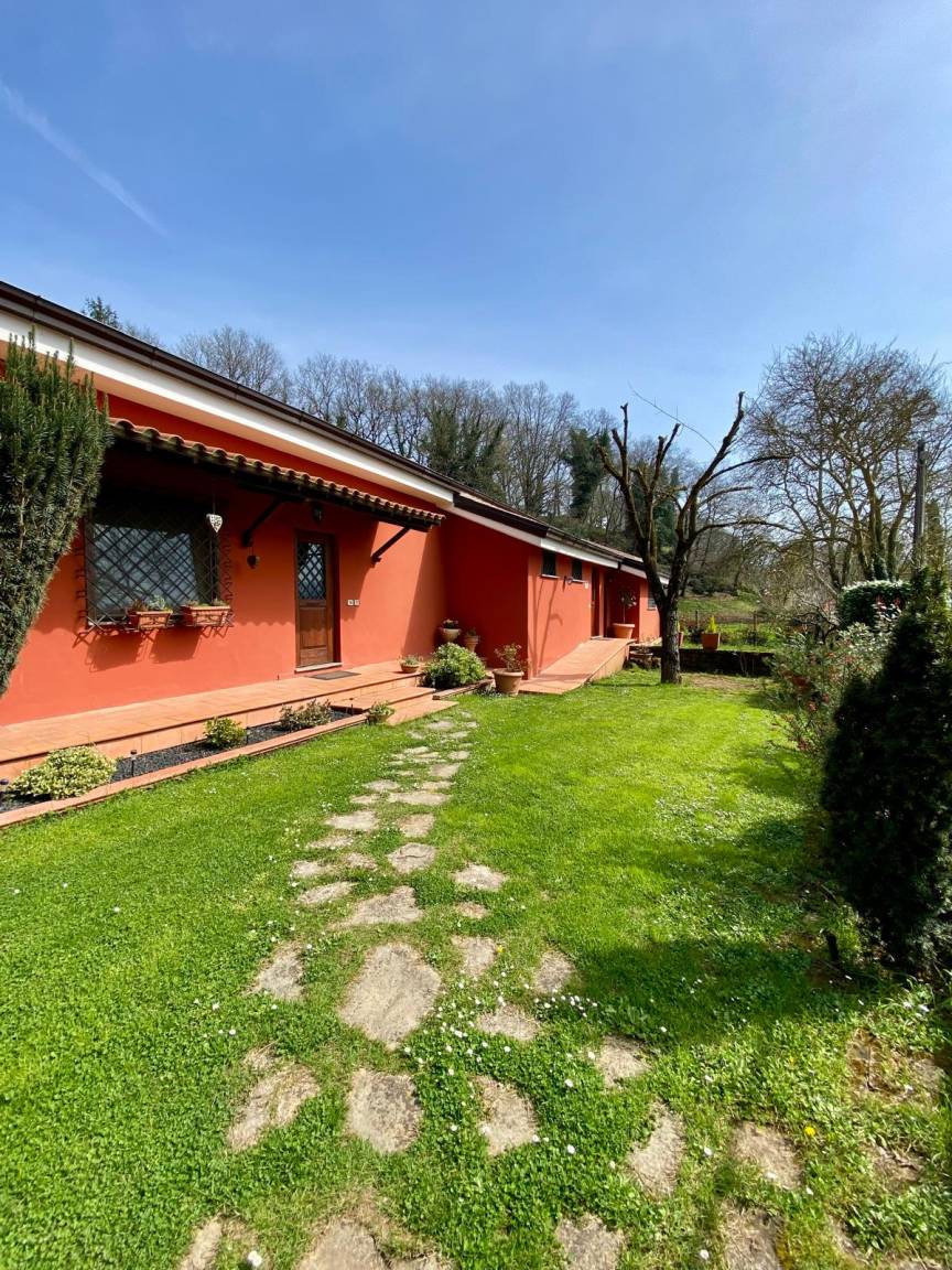 Apartment ∙ 2 Bedrooms ∙ 5 Guests - Valmontone