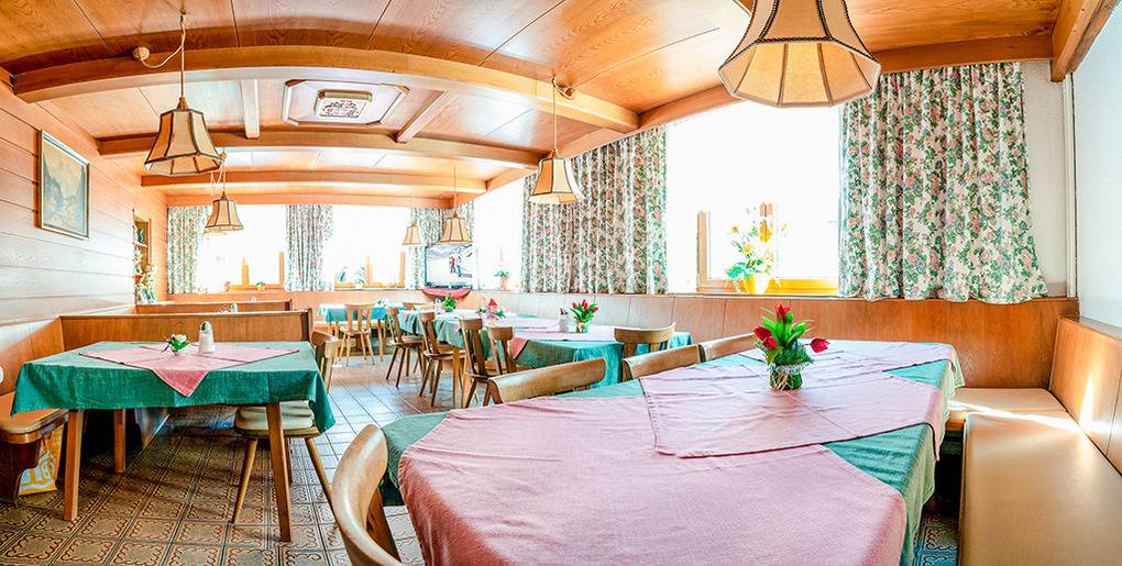 450 m² Ferienhaus ∙ 9 Schlafzimmer ∙ 23 Gäste – Bild 8