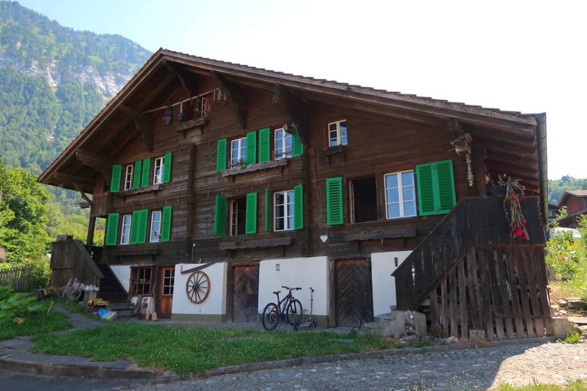 150 M² Ferienhaus ∙ 3 Schlafzimmer ∙ 4 Gäste - Beatenberg