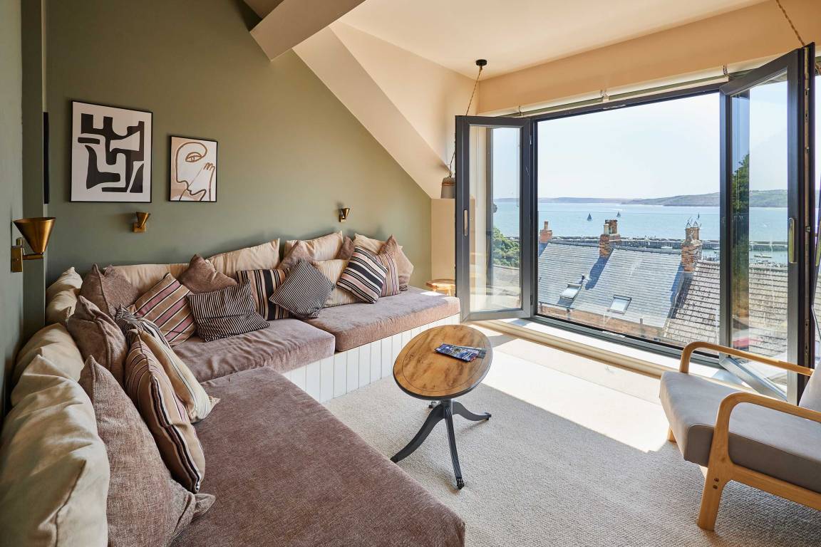 Apartment ∙ 3 Bedrooms ∙ 6 Guests - Scarborough