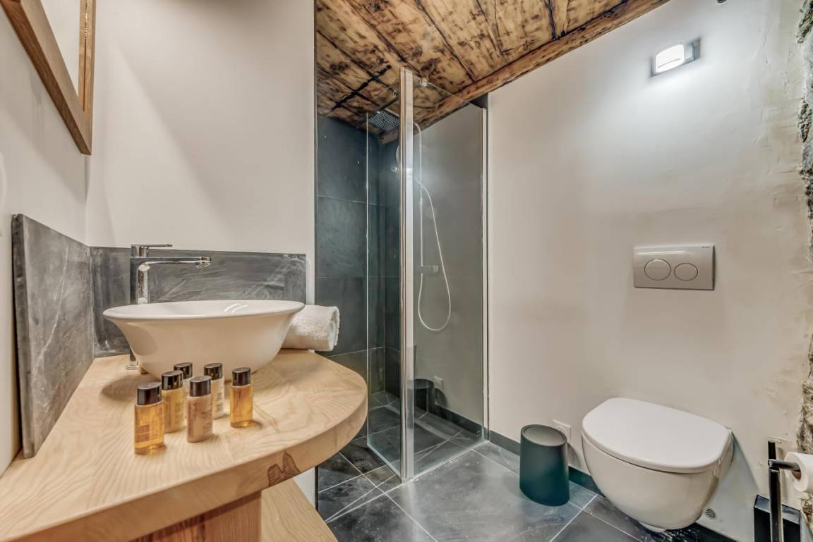 130 m² Chalet ∙ 5 Schlafzimmer ∙ 12 Gäste – Bild 11