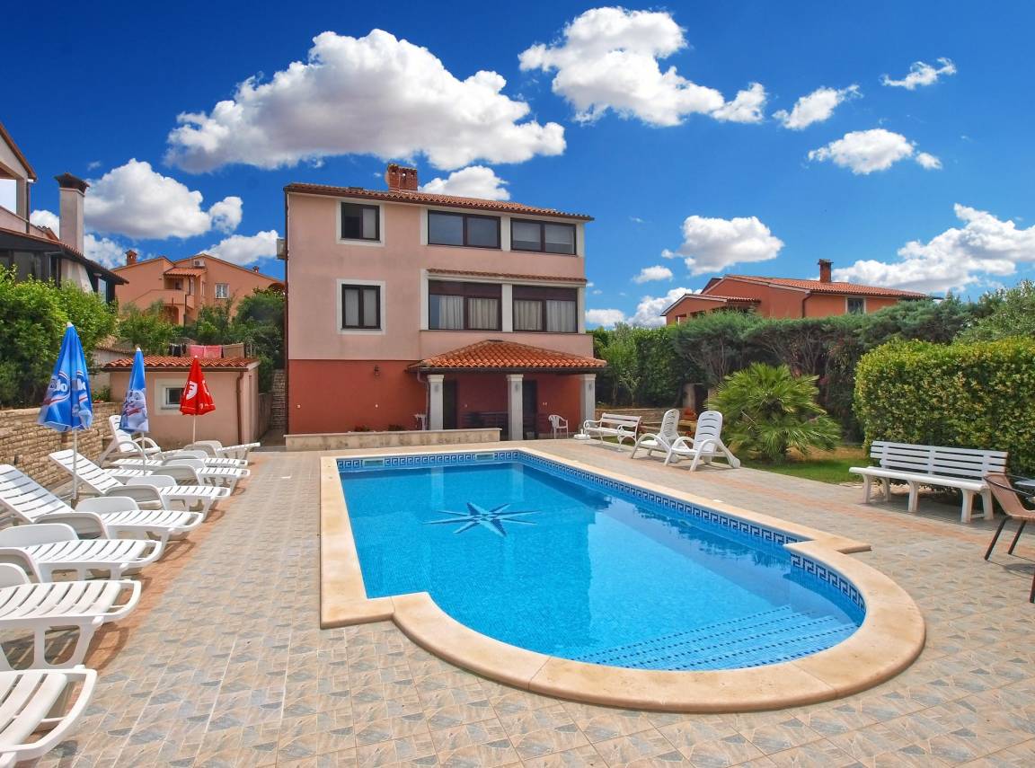90 M² Apartment ∙ 3 Bedrooms ∙ 6 Guests - Banjole