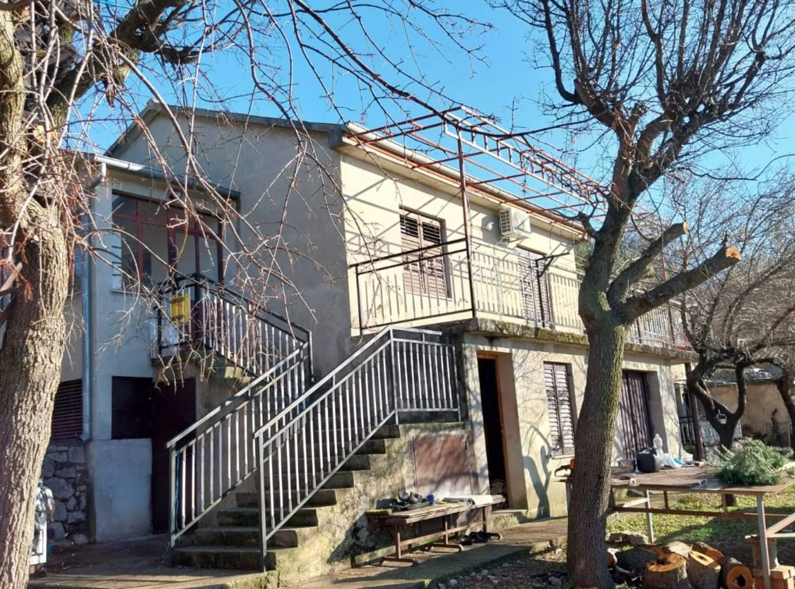 75 M² Ferienhaus ∙ 2 Schlafzimmer ∙ 5 Gäste - Banjol
