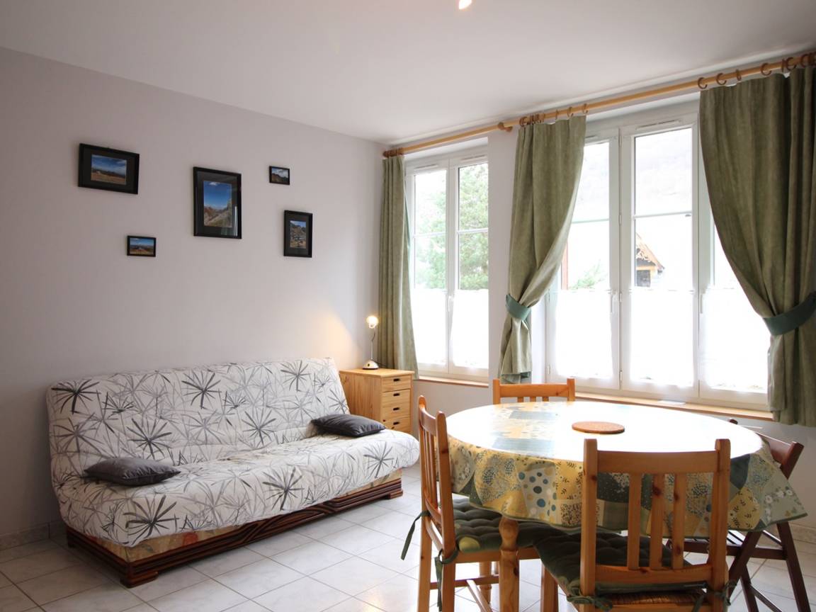 50 M² Appartement ∙ 2 Slaapkamers ∙ 4 Gasten - Murol