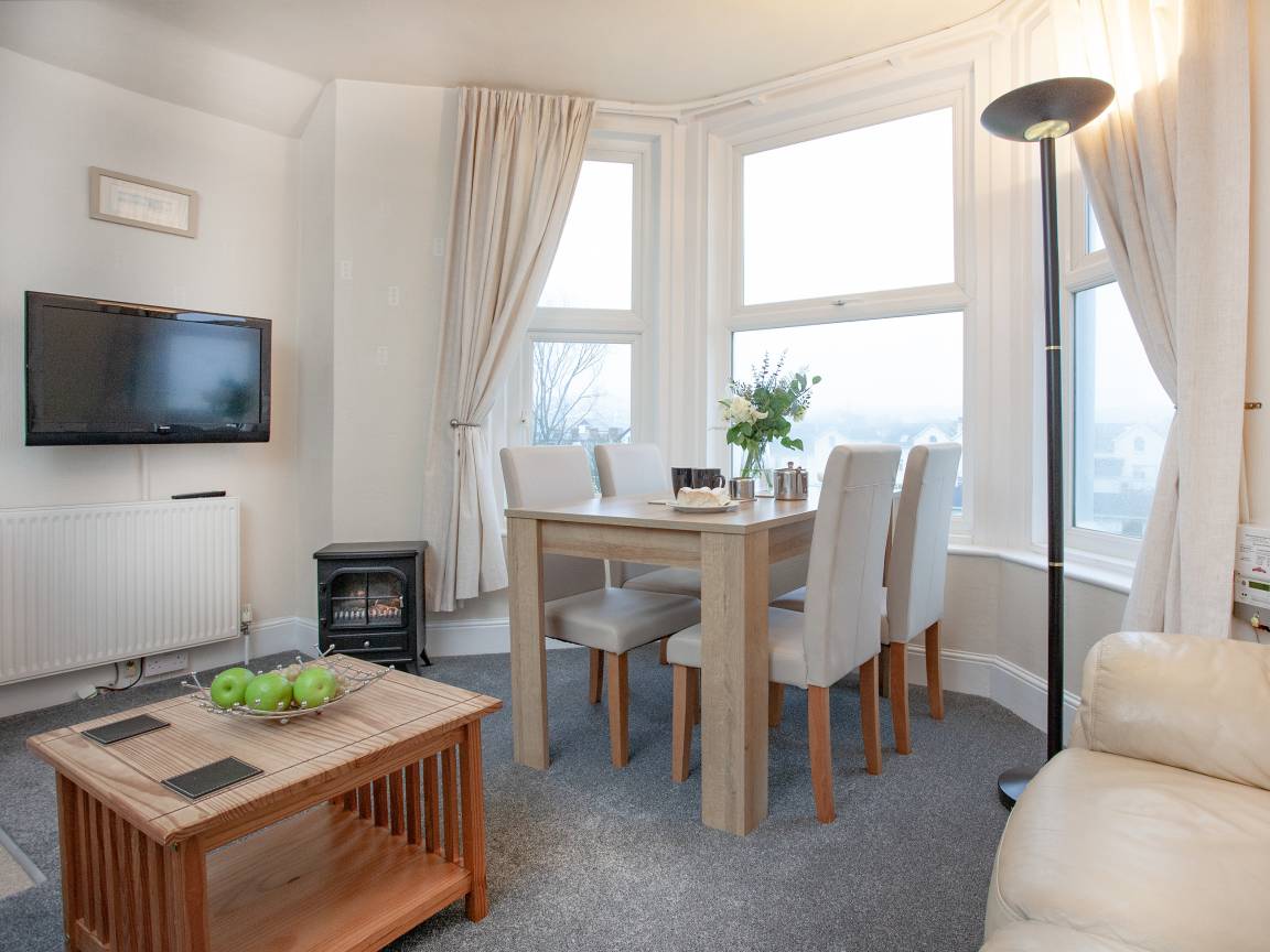 Cottage ∙ 2 Bedrooms ∙ 4 Guests - Torquay