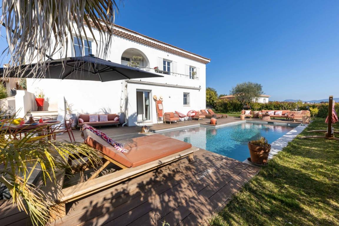 185 M² Villa ∙ 3 Habitaciones ∙ 6 Huéspedes - Niza