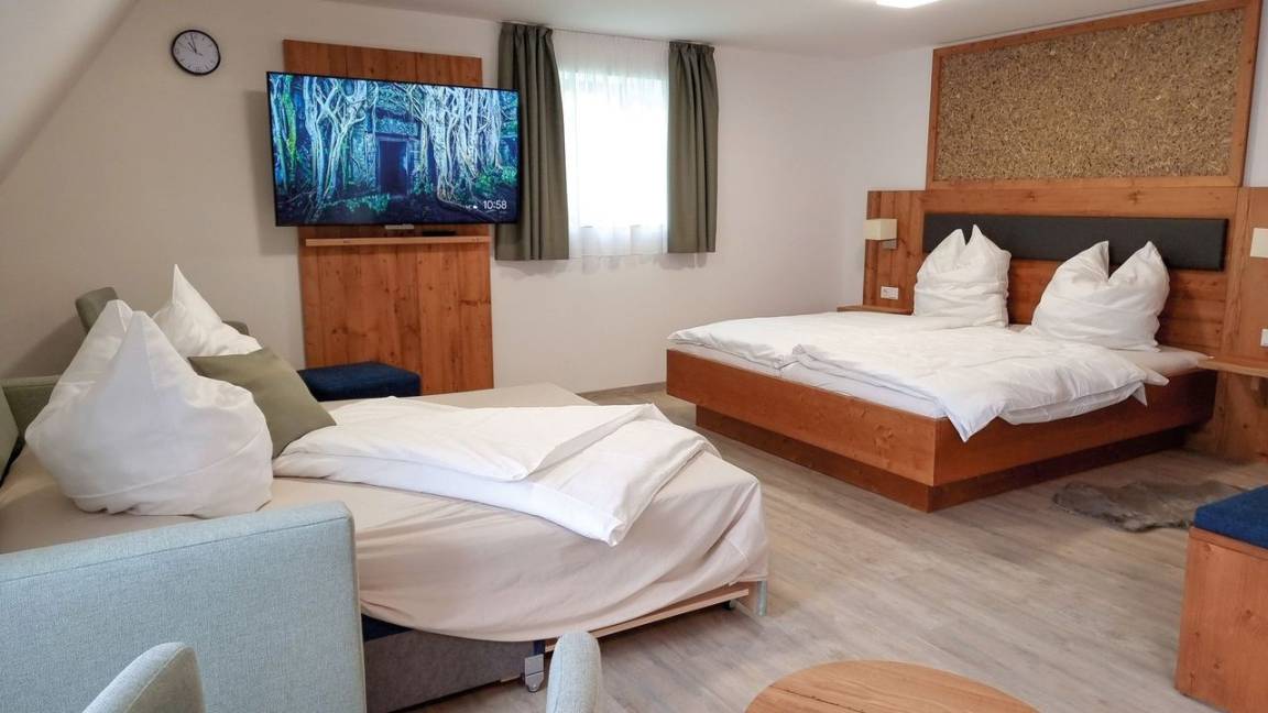 53 M² Ferienwohnung ∙ 1 Schlafzimmer ∙ 4 Gäste - Altmühltal