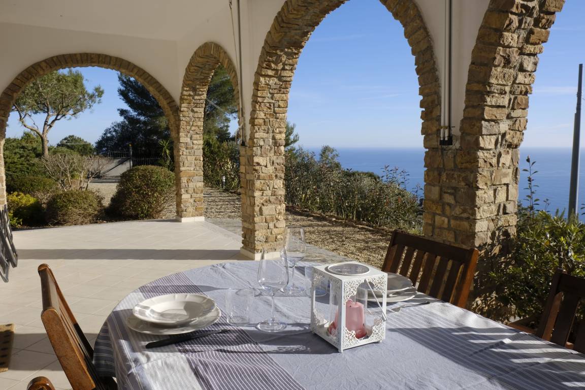 75 M² Appartement ∙ 2 Chambres ∙ 6 Personnes - Sanremo