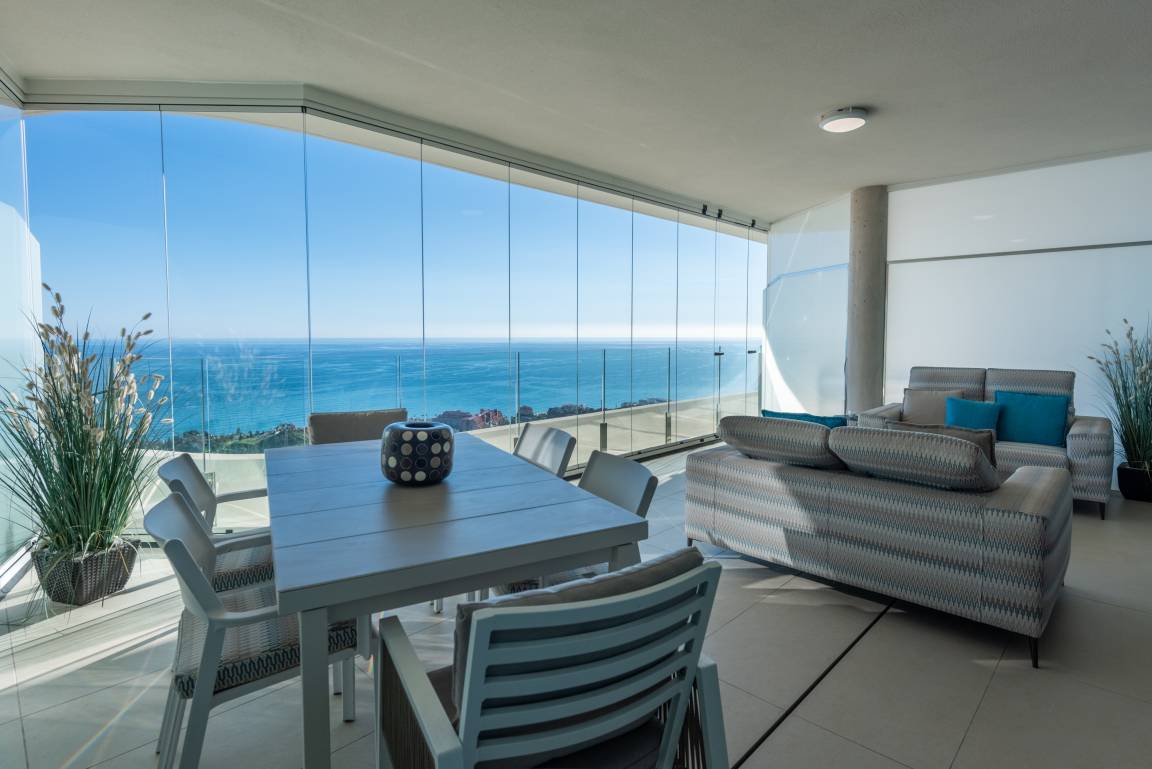 135 M² Ferienwohnung ∙ 3 Schlafzimmer ∙ 6 Gäste - Fuengirola