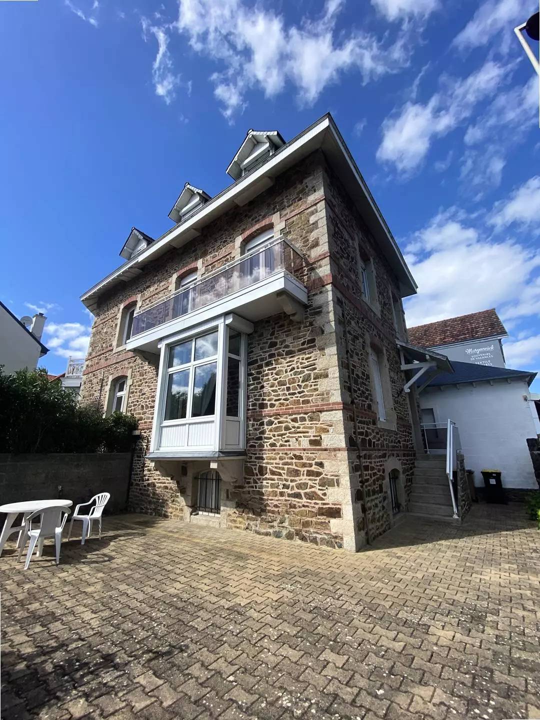 209 M² House ∙ 6 Bedrooms ∙ 12 Guests - Erquy
