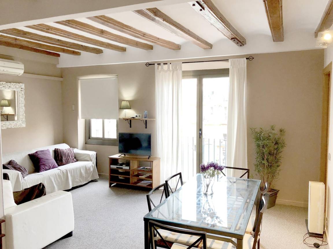 100 M² Ferienwohnung ∙ 3 Schlafzimmer ∙ 6 Gäste - Barcelona
