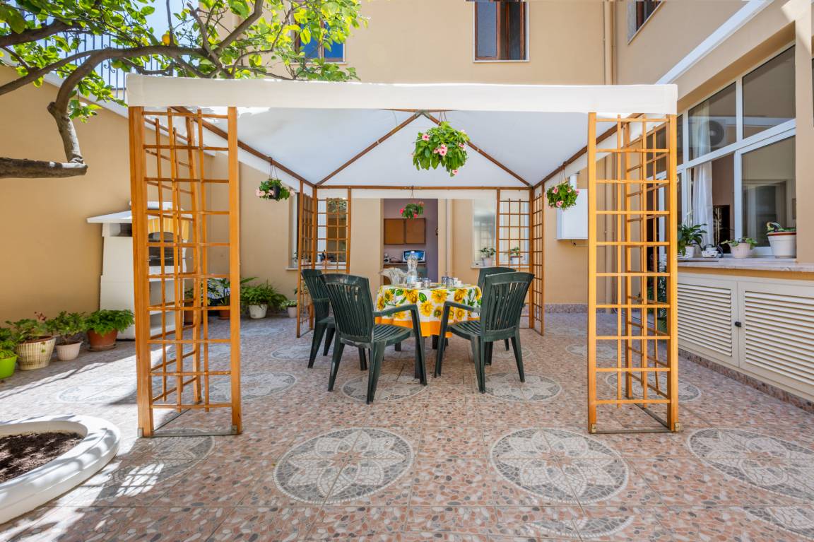200 M² Appartement ∙ 4 Chambres ∙ 7 Personnes - Cagliari