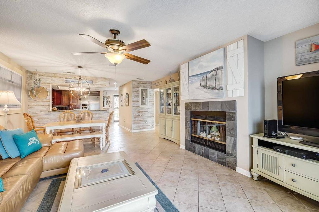 Condo ∙ 2 Bedrooms ∙ 6 Guests - St. Augustine Beach, FL