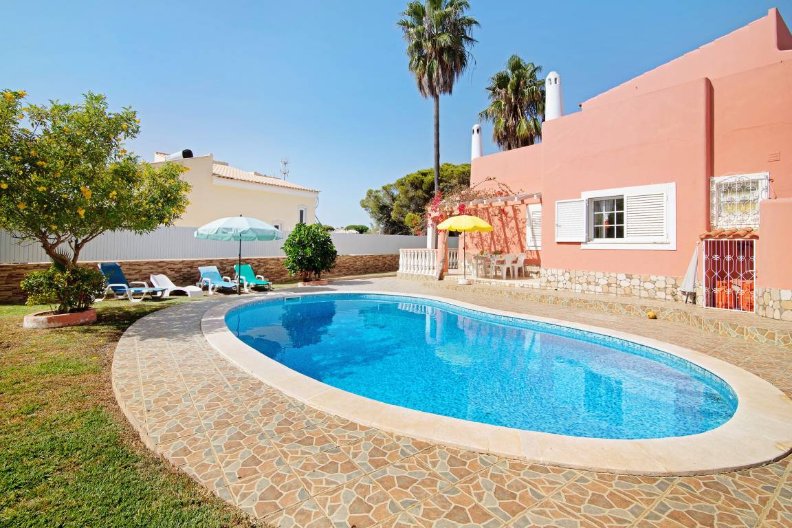 200 M² Villa ∙ 5 Chambres ∙ 12 Personnes - Albufeira