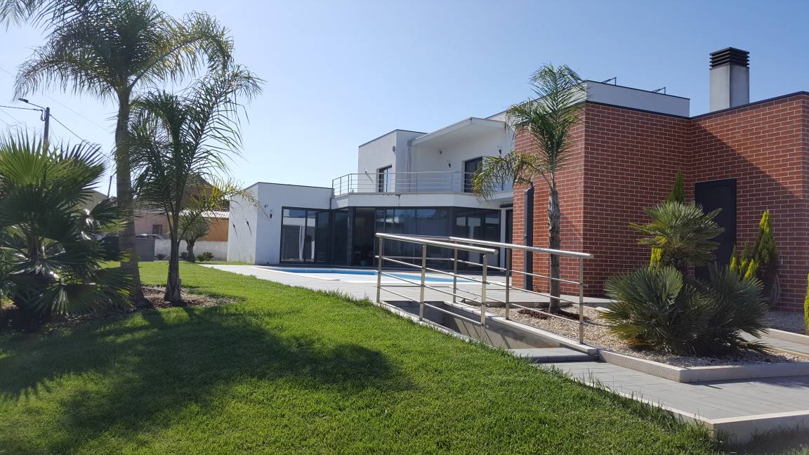 220 M² Villa ∙ 4 Chambres ∙ 14 Personnes - Águeda
