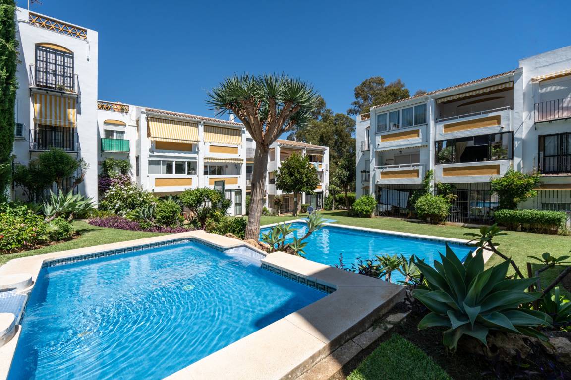 89 M² Apartamento ∙ 2 Habitaciones ∙ 4 Huéspedes - Calahonda