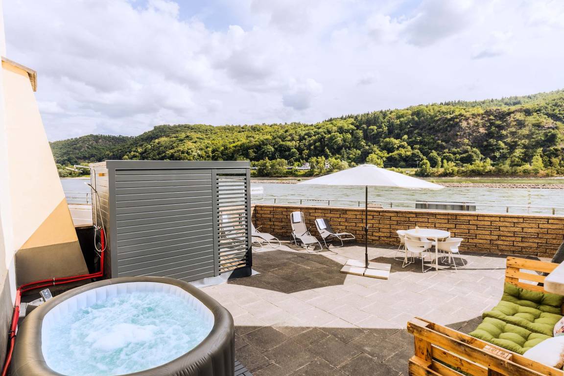 Ferienwohnung ∙ 7 Schlafzimmer ∙ 24 Gäste - Boppard