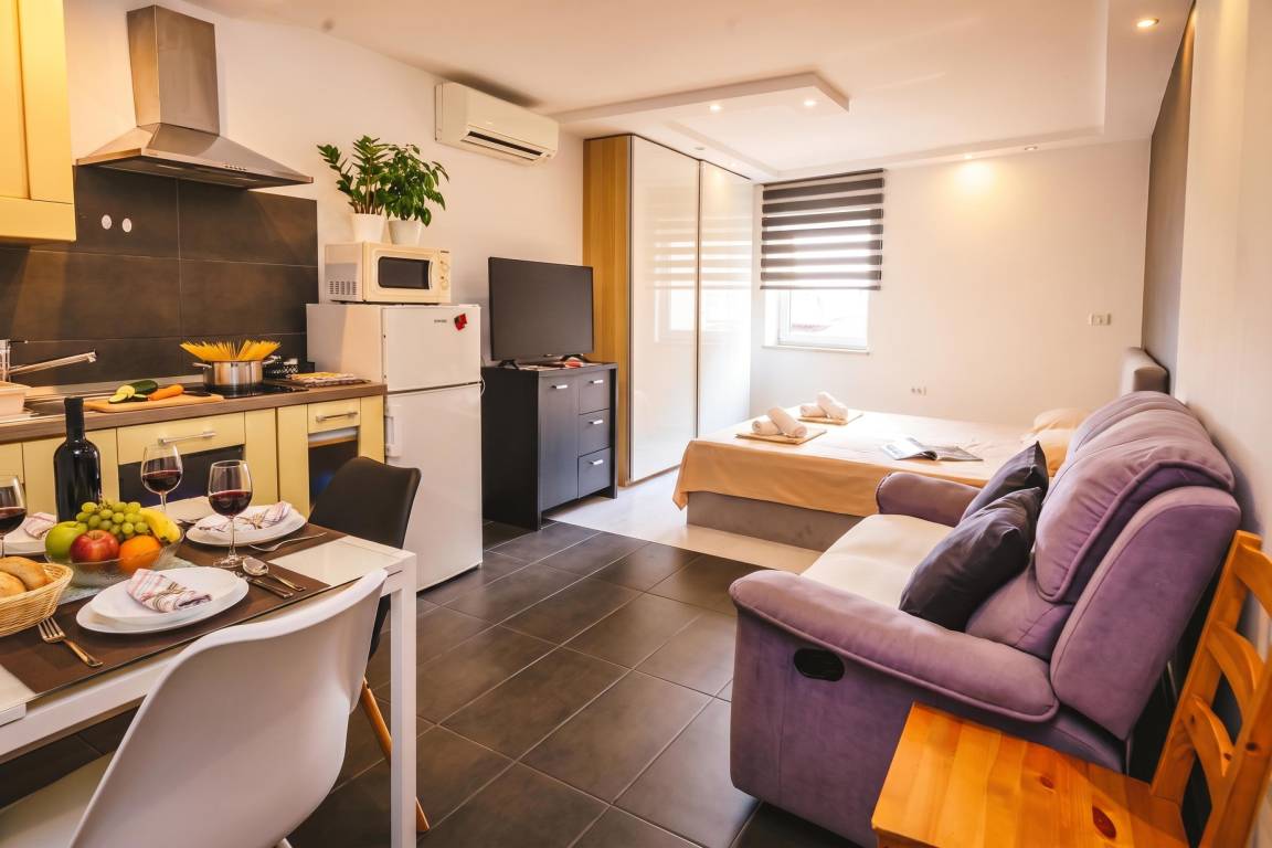 25 M² Studio ∙ 2 Personnes - Koper