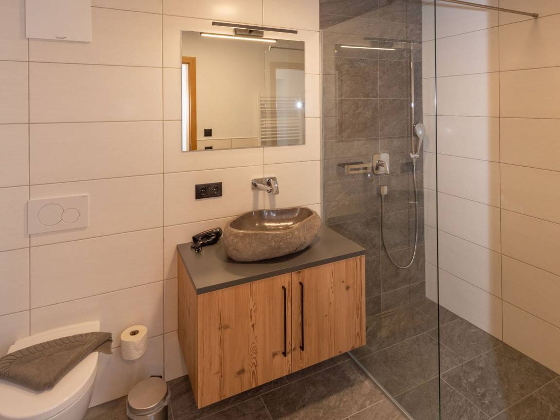 70 m² Ferienwohnung ∙ 2 Schlafzimmer ∙ 9 Gäste – Bild 9