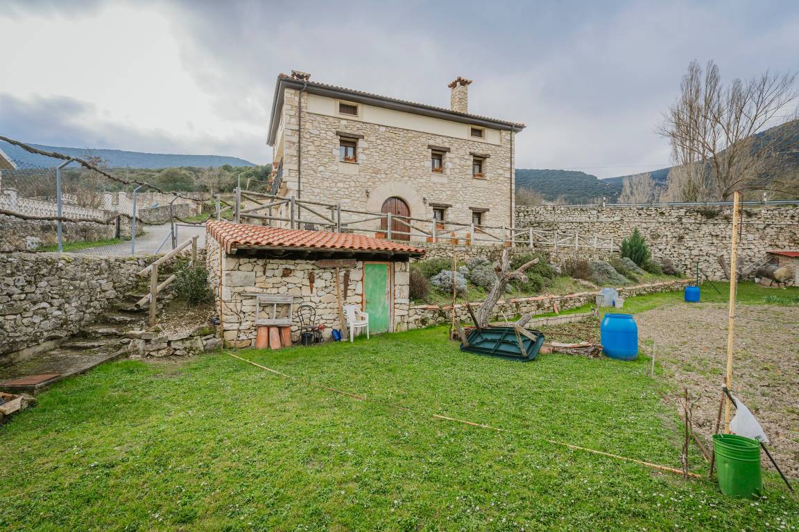 300 M² Maison De Vacances ∙ 5 Chambres ∙ 10 Personnes - Medina de Pomar