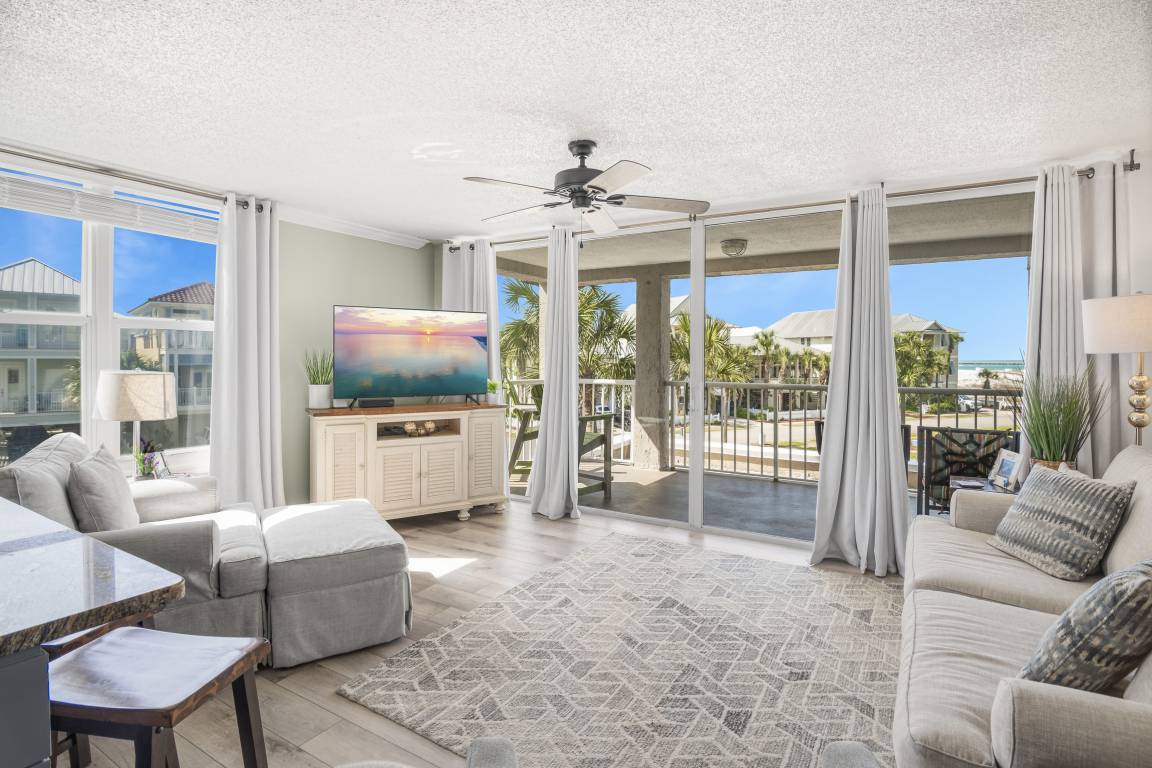 Condo ∙ 2 Bedrooms ∙ 4 Guests - Destin, FL