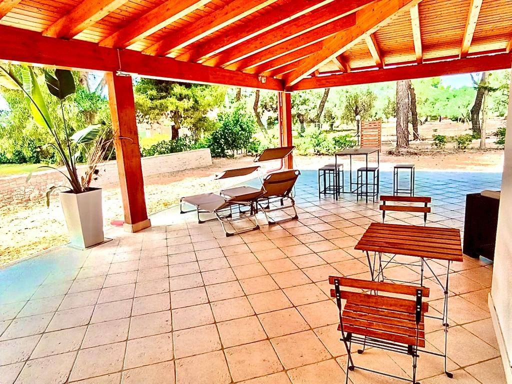 150 M² Villa ∙ 3 Bedrooms ∙ 8 Guests - Bari