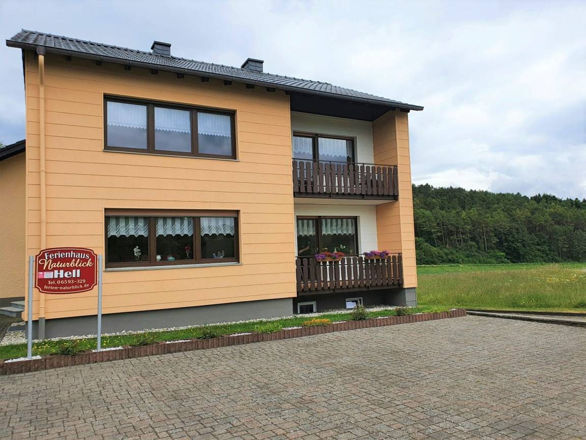 150 M² Huis ∙ 3 Slaapkamers ∙ 6 Gasten - Gerolstein
