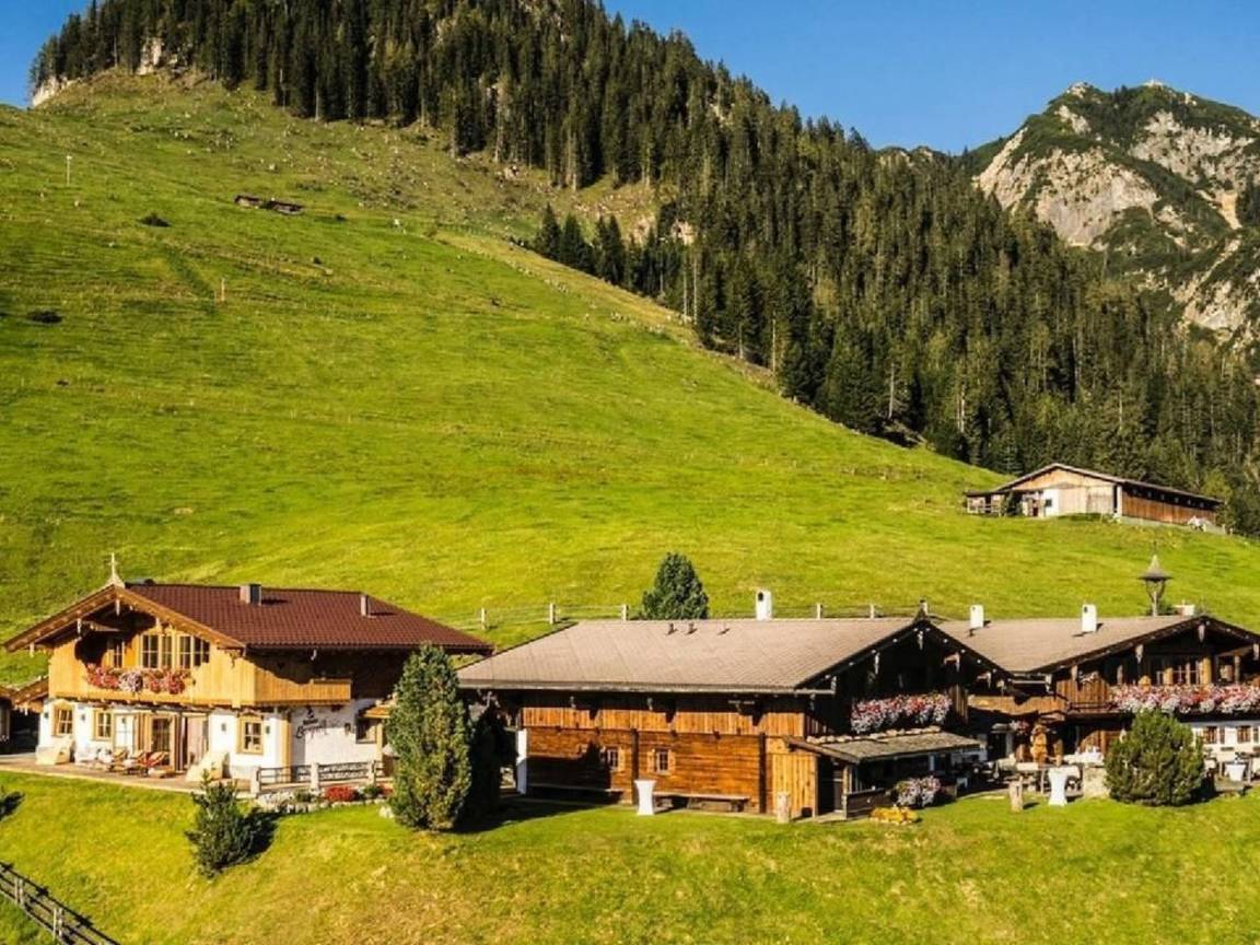 580 M² Maison De Vacances ∙ 10 Chambres ∙ 20 Personnes - Fügen