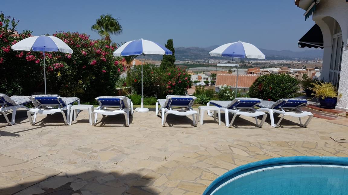 153 M² Ferienhaus ∙ 3 Schlafzimmer ∙ 6 Gäste - Vélez-Málaga