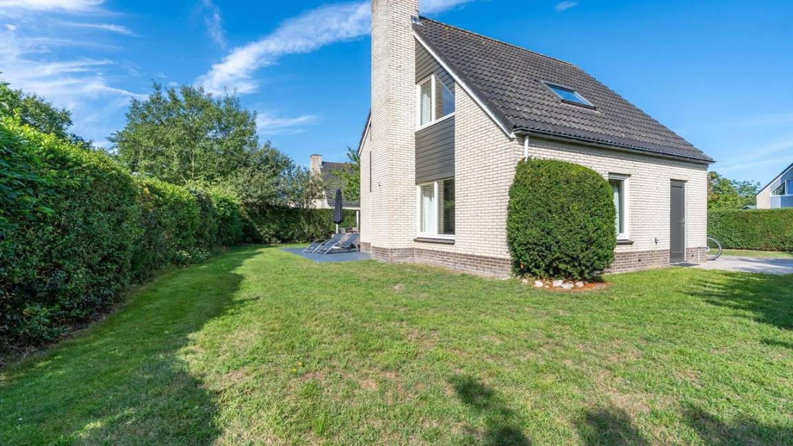140 M² Ferienhaus ∙ 2 Schlafzimmer ∙ 4 Gäste - De Koog