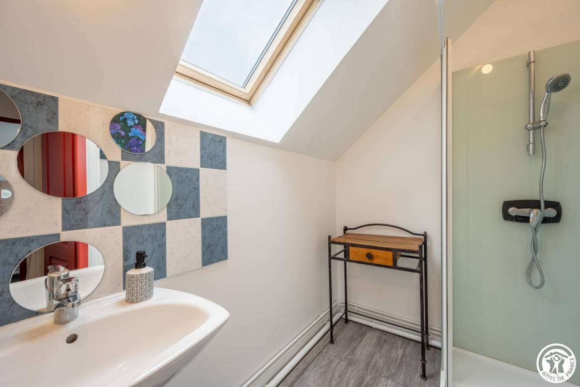 160 m² Gîte ∙ 4 Schlafzimmer ∙ 11 Gäste – Bild 12