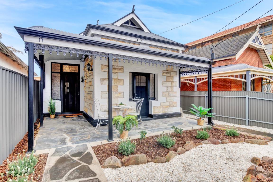 13 M² House ∙ 3 Bedrooms ∙ 6 Guests - Glenelg
