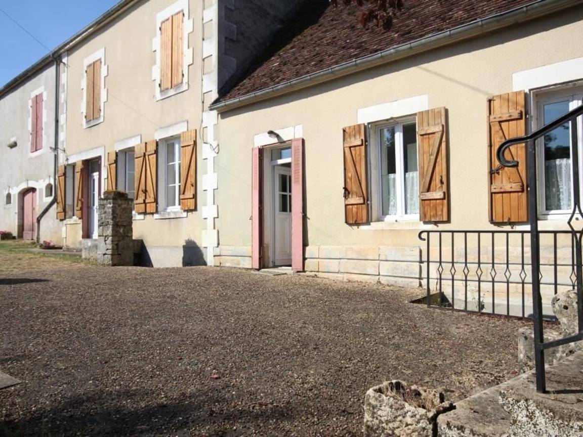 125 M² Cottage ∙ 4 Chambres ∙ 6 Personnes - Nièvre