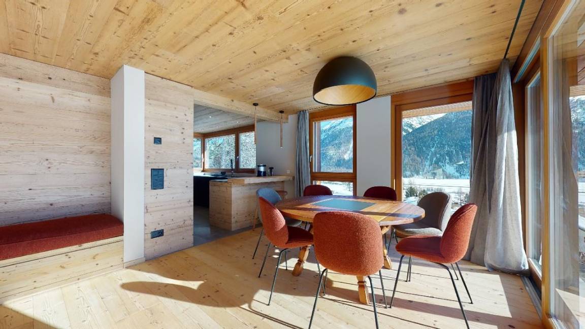 125 M² Appartement ∙ 3 Chambres ∙ 6 Personnes - Samedan