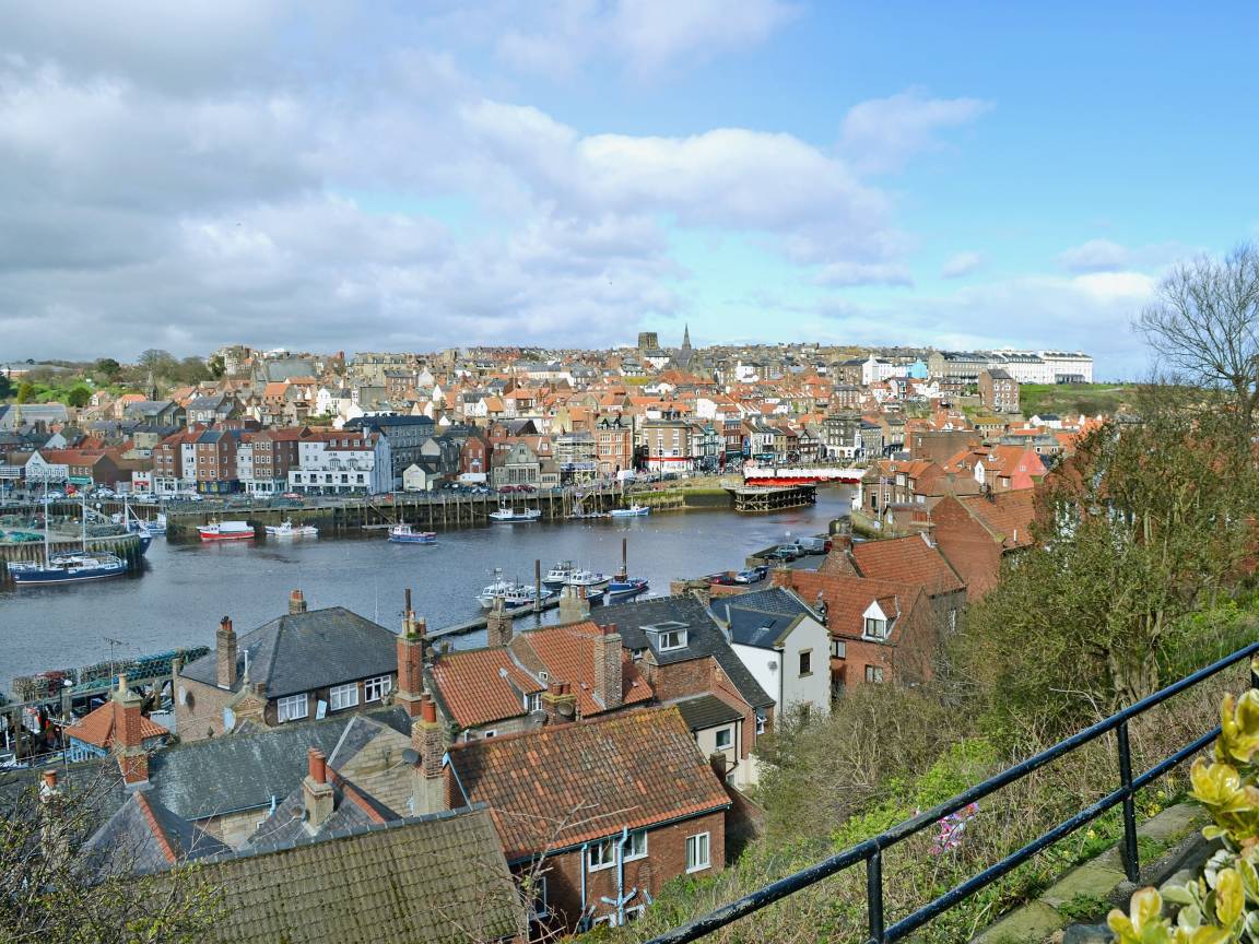 Cottage ∙ 3 Bedrooms ∙ 4 Guests - Whitby