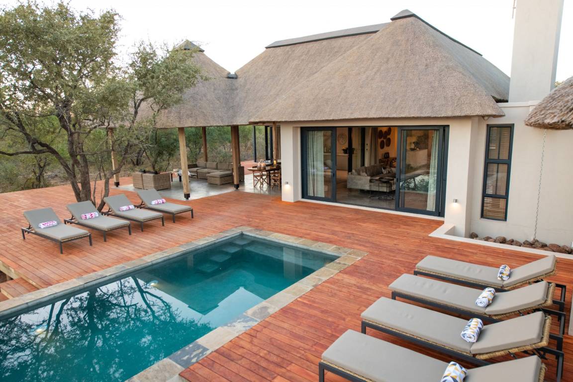 500 M² Apartment ∙ 4 Bedrooms ∙ 9 Guests - Hoedspruit