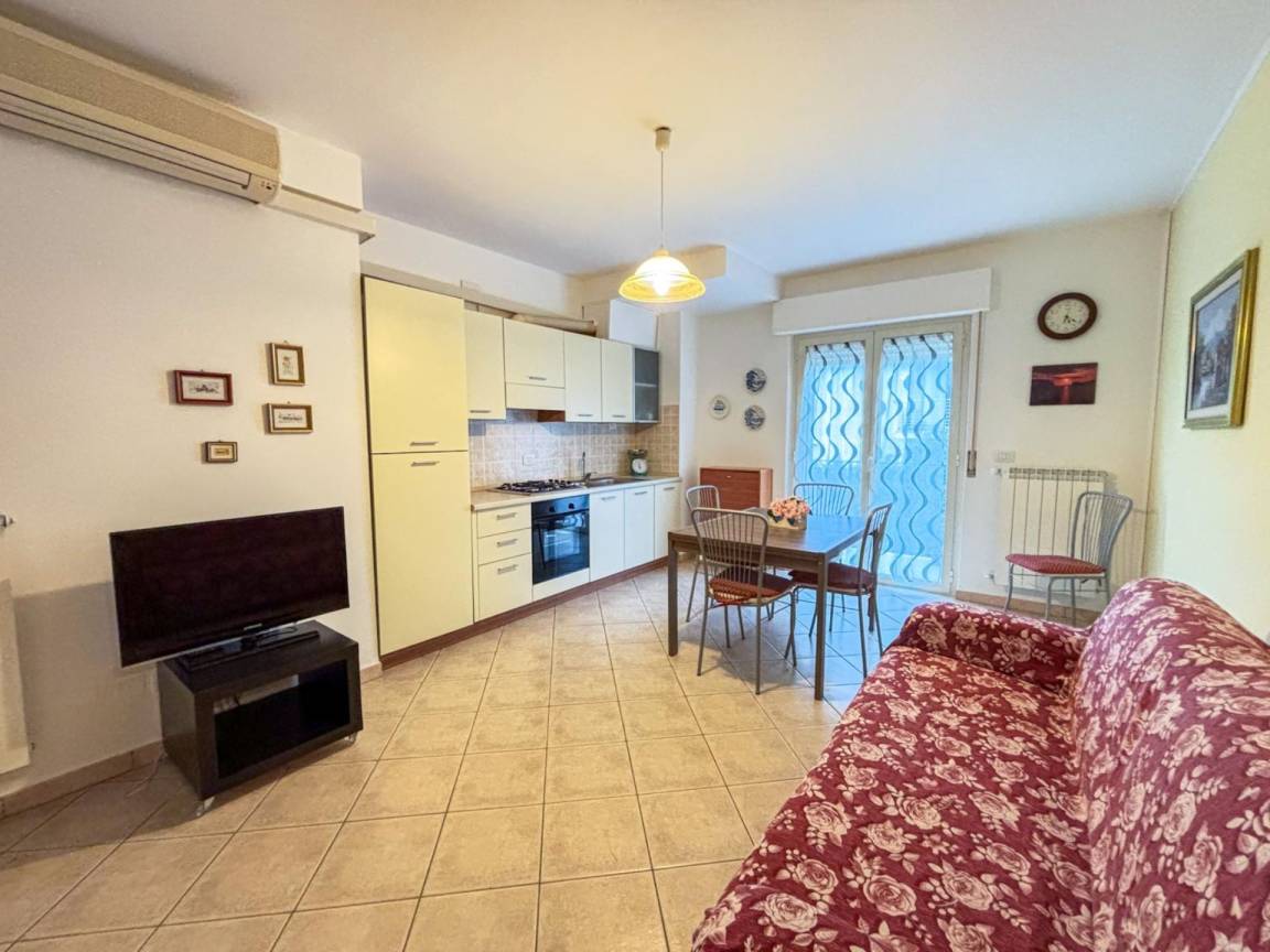 Ferienwohnung ∙ 2 Schlafzimmer ∙ 4 Gäste - Pineto