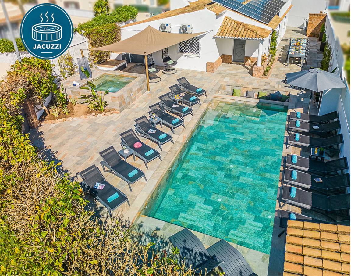 200 M² Villa ∙ 4 Schlafzimmer ∙ 22 Gäste - Albufeira