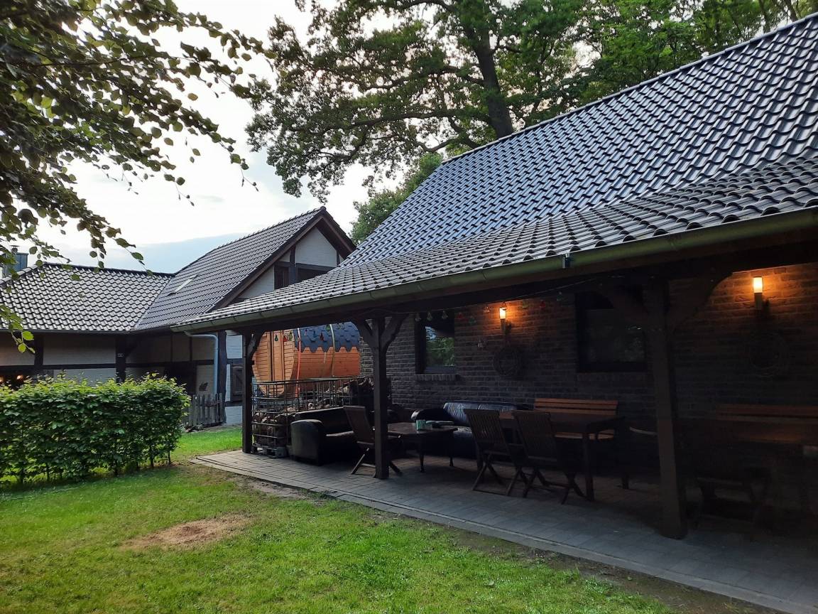 160 m² Ferienhaus ∙ 8 Schlafzimmer ∙ 12 Gäste – Bild 2