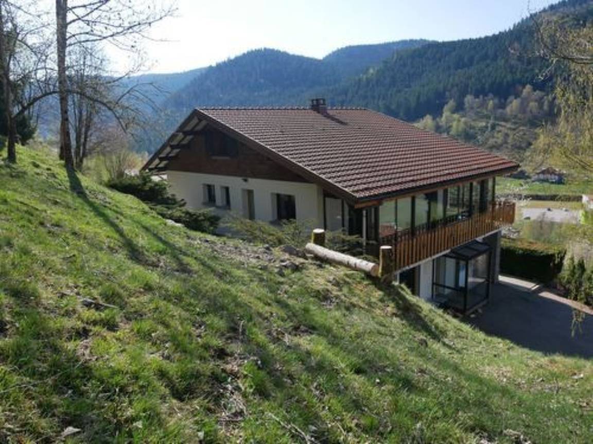 260 M² Maison De Vacances ∙ 6 Chambres ∙ 15 Personnes - Bussang