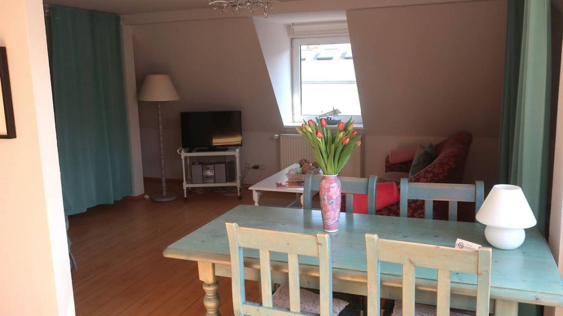 66 M² Apartment ∙ 1 Bedroom ∙ 4 Guests - Rostock