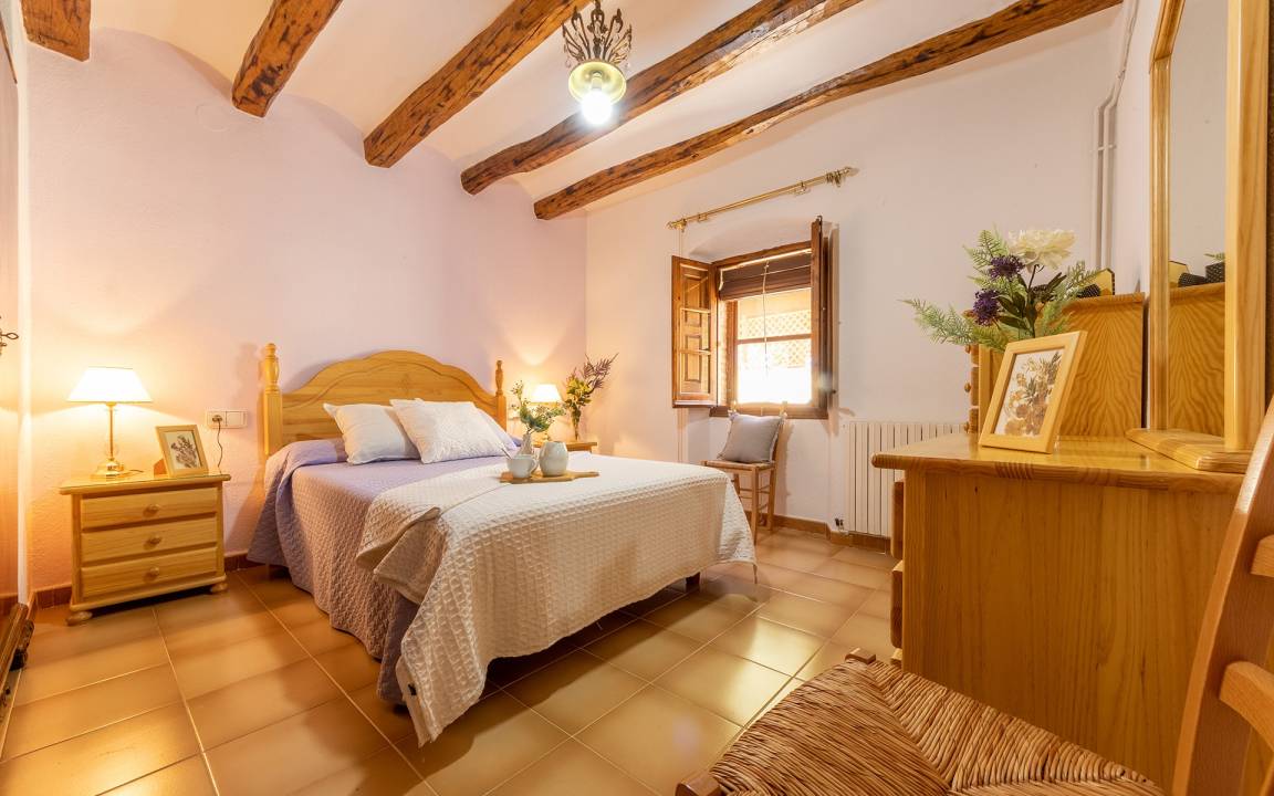 200 M² Chalet ∙ 4 Habitaciones ∙ 8 Huéspedes - Tarragona
