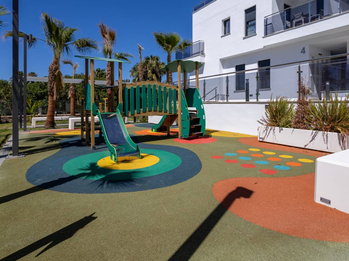 77 M² Apartamento ∙ 2 Habitaciones ∙ 5 Huéspedes - Motril