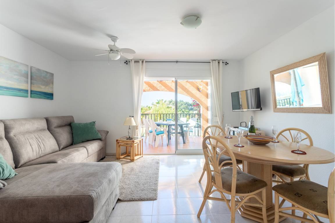 70 M² House ∙ 2 Bedrooms ∙ 6 Guests - Calp