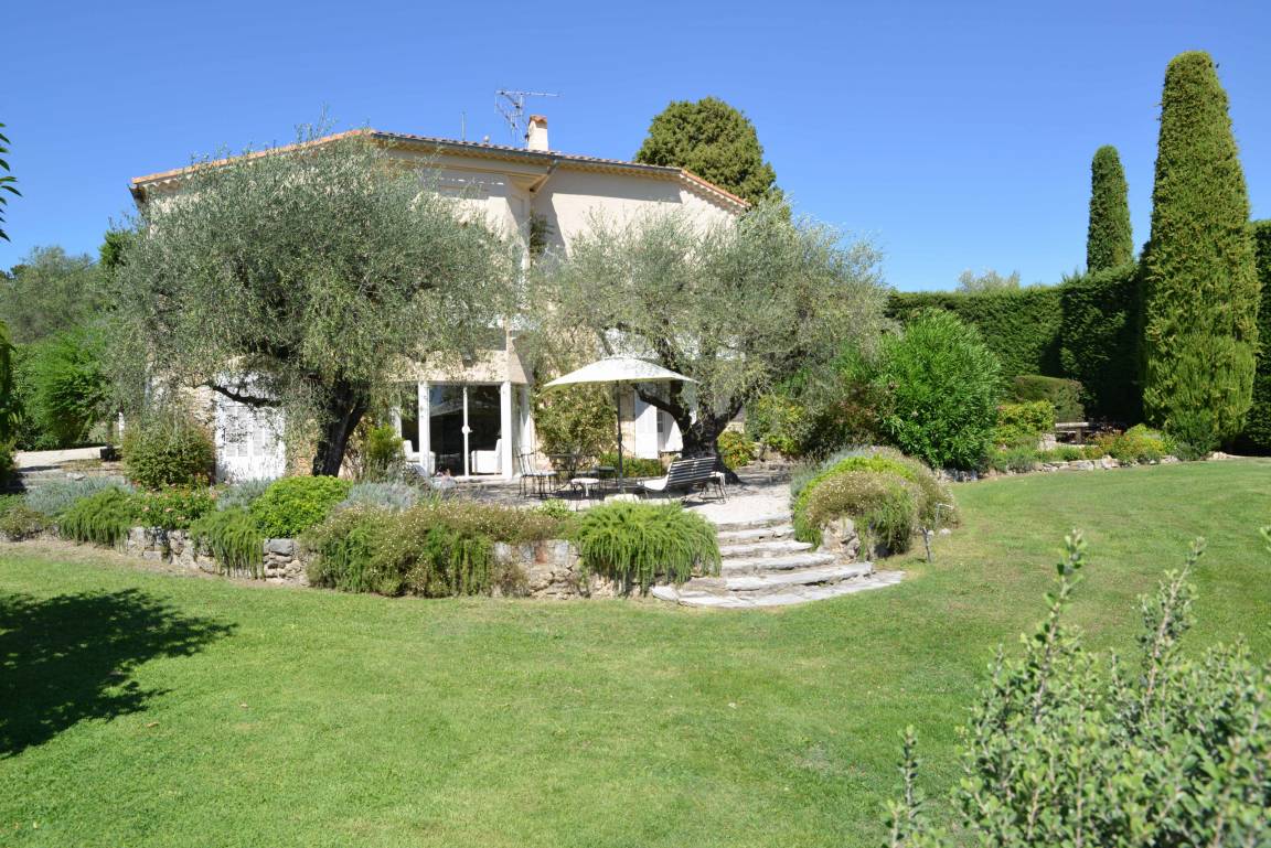 250 M² Villa ∙ 5 Schlafzimmer ∙ 10 Gäste - Valbonne